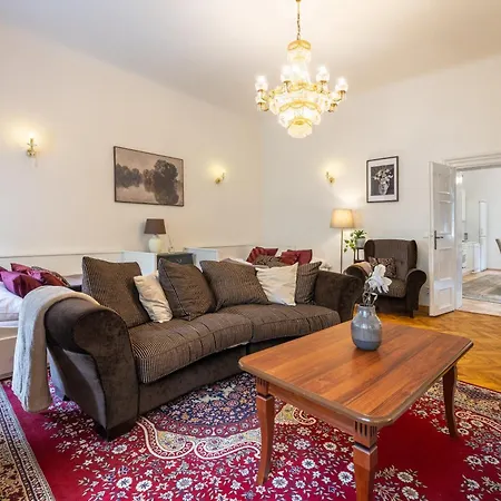 Large 110 M2 By The Old Town Square * Praga