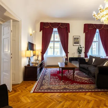 Apartament Large 110 M2 By The Old Town Square Praga